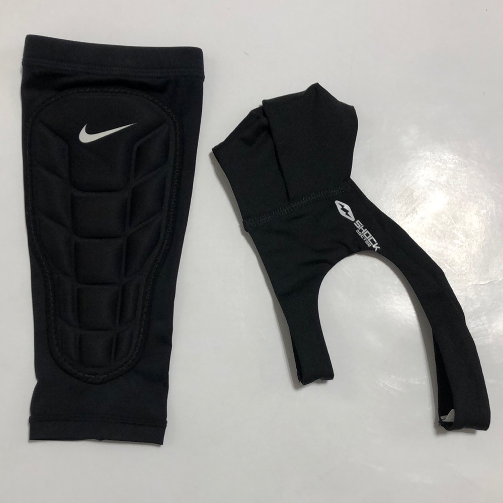 Men’s Nike Amplified Padded Forearm Shiver Sleeve and Shock Doctor Sports Mask